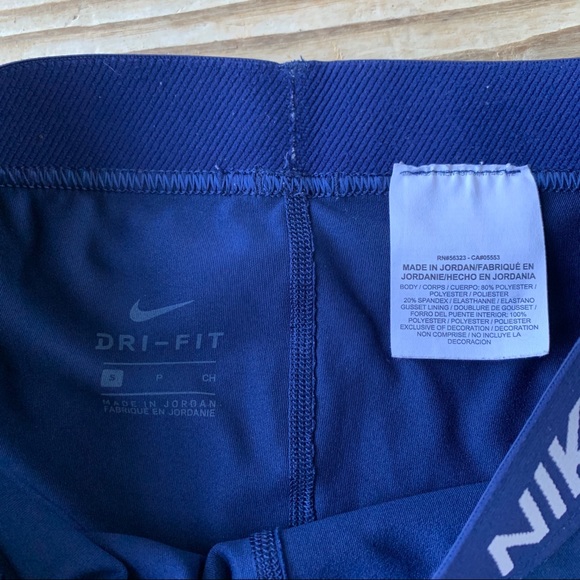 Nike Pro Cropped Leggings - Picture 2 of 5